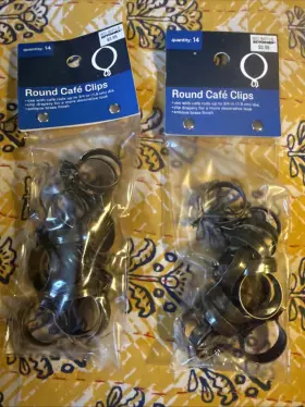 Bed Bath & Beyond 044294116535 Lot Of 2 Round Cafe Clips Brass Finish Up To 3/4 Inch Rods Rings Drapery