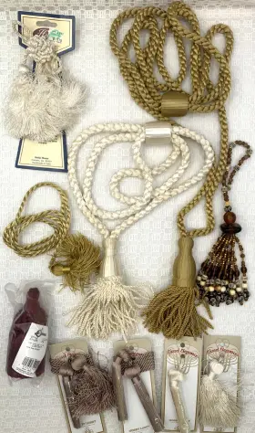 730184 Conso/hobby Lobby/unbranded 23803/084582 Btt-4/730184 Lot Of 10 Various Tassels - Curtain And Chair Tie Back Crafts