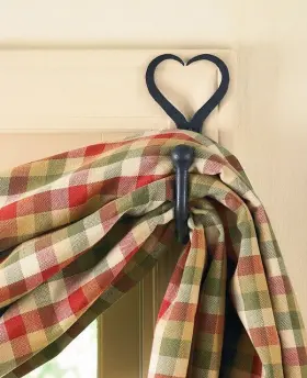 Park Designs 762242216518 Split Hearts Iron Curtain Hook Set By - Heart Hooks