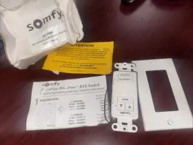 1811068 Somfy Decoflex Wirefree Rts Wall Switch 2-channel White