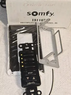 1811073 Somfy Decoflex Wirefree Rts Wall Switch 4-channel Black
