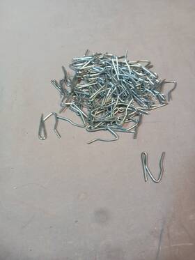 Windoware Depot 837654926161 1-3/8 Inch Pin-on Drapery Hooks Lot Of 70 Total Unused