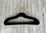 Mizgi Premium Velvet Hangers Wide With Black Gold 15-PACK Used. Price: $15.00.