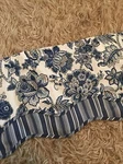 Traditions By Waverly Floral Scallop Window Valance Blue Cotton Blend 49 X17 Used. Price: $17.91.