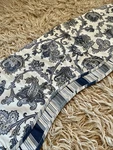 Traditions By Waverly Floral Scallop Window Valance Blue 48 X17.5 Poly Blend Used. Price: $17.91.